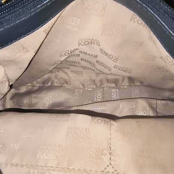 Michael Kors Signature Matching Set Fulton Chain Tote, Wallet and Coin Purse - Picture 13 of 17